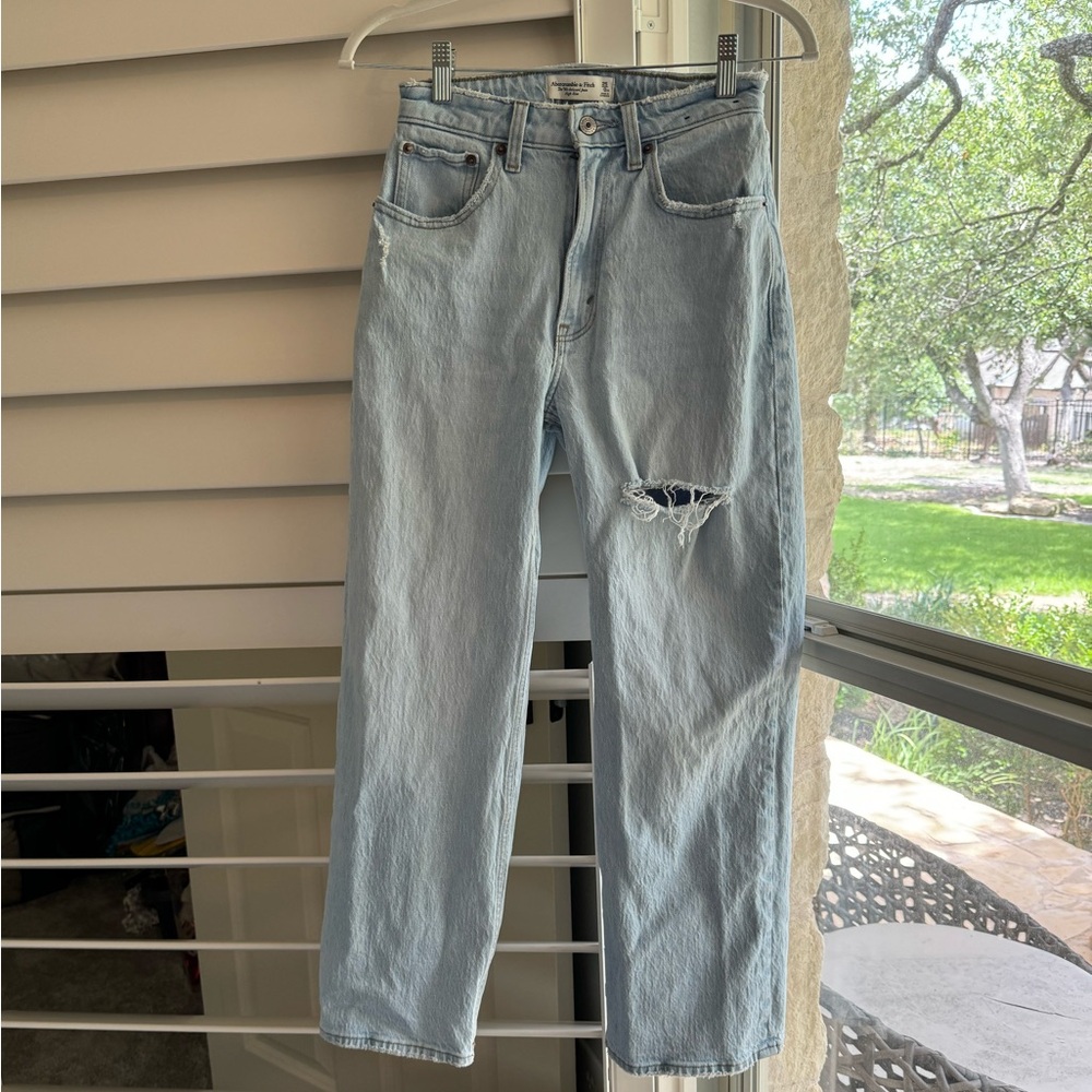 Women’s A&F High Rise 90’s jeans - XS, 25